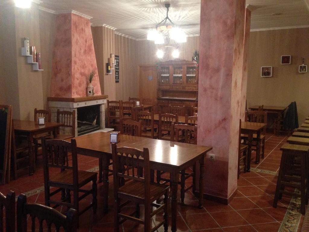 Hostal D'Ernes Алькала-дель-Хукар Экстерьер фото