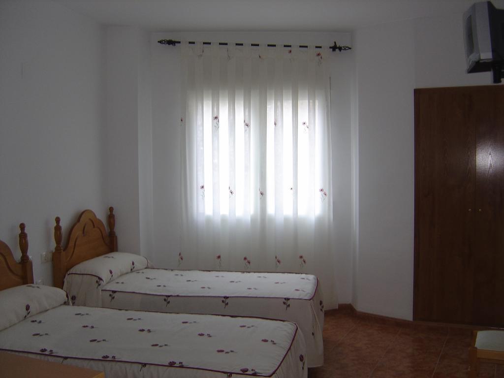 Hostal D'Ernes Алькала-дель-Хукар Экстерьер фото