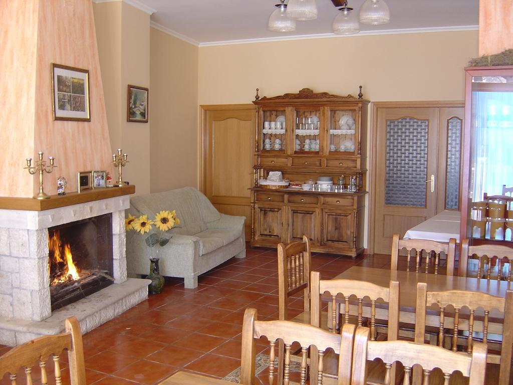Hostal D'Ernes Алькала-дель-Хукар Экстерьер фото